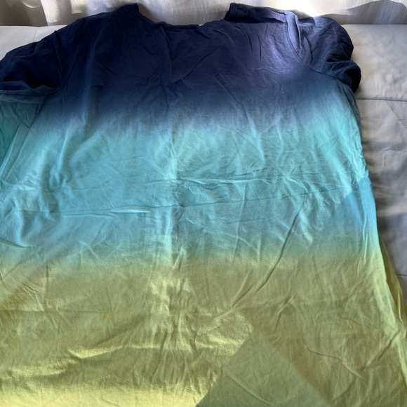 Avenue Women’s Blue Green Ombre Cotton Short Sleeve Tee - Picture 2 of 5